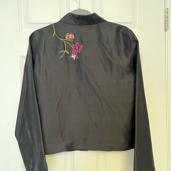 Black silk embroidered blouse, excellent condition. Unique & fun - Picture 2 of 2